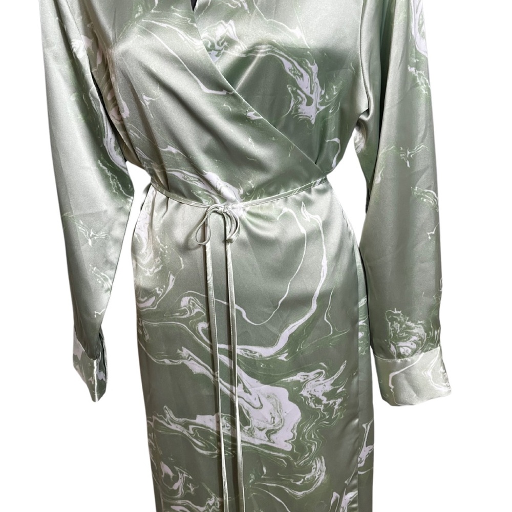 Alfani Green and White Long Sleeve Dress